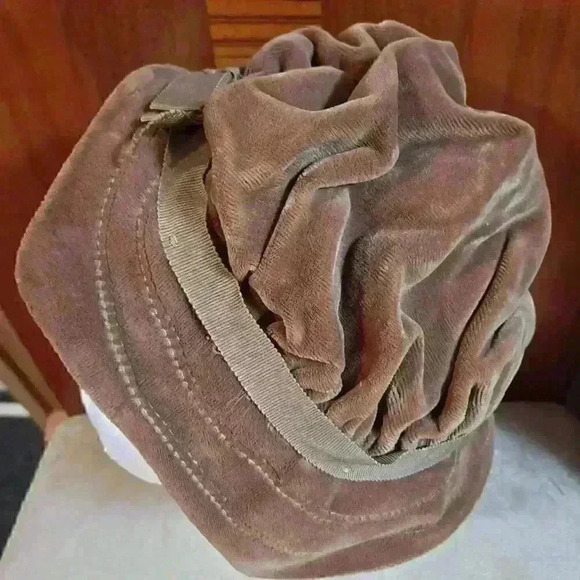 Vintage Ladies 50s Velvet Type Caramel Brown Ruched Hat - Picture 5 of 8